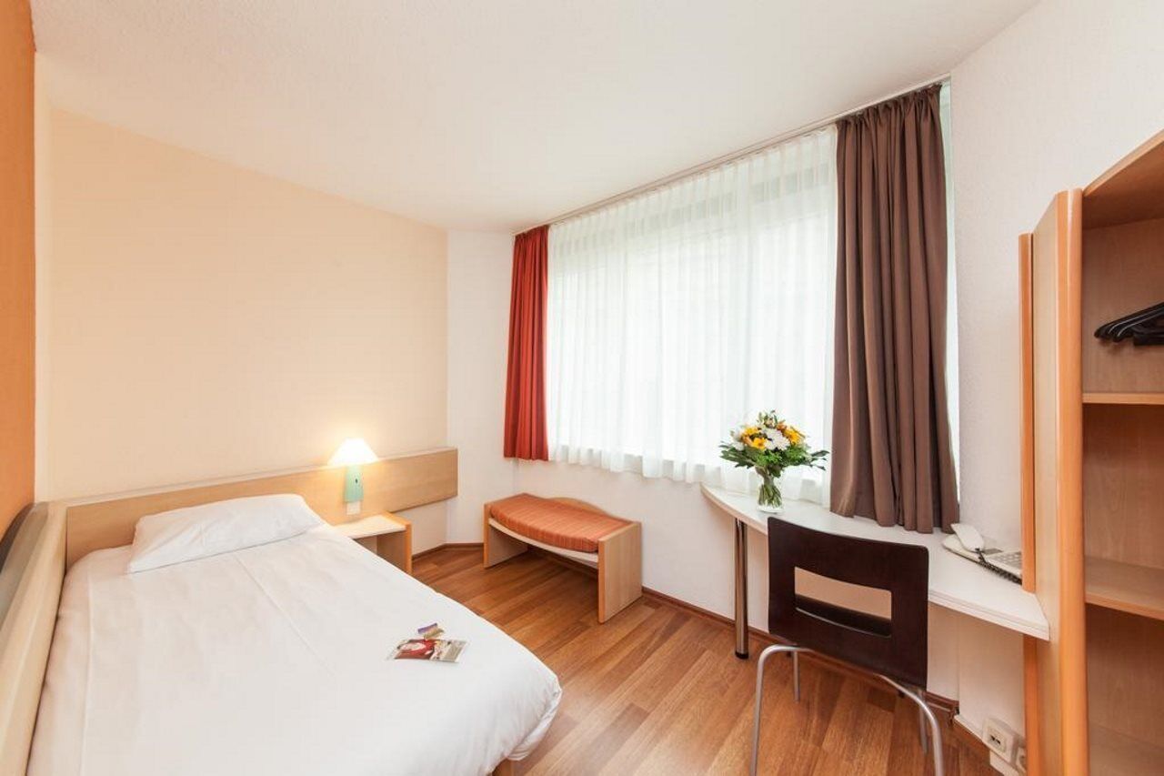 Select Hotel Wiesbaden City Kültér fotó